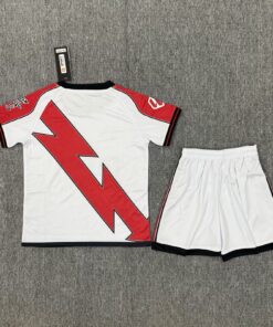 25 26 barca arena, home game, 16 28 yards