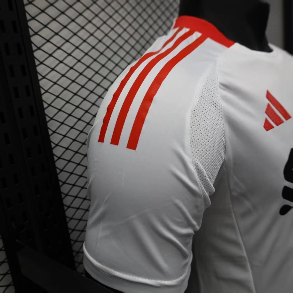 Liverpool's second away player edition football jersey for 2025-2026 - 图片 5
