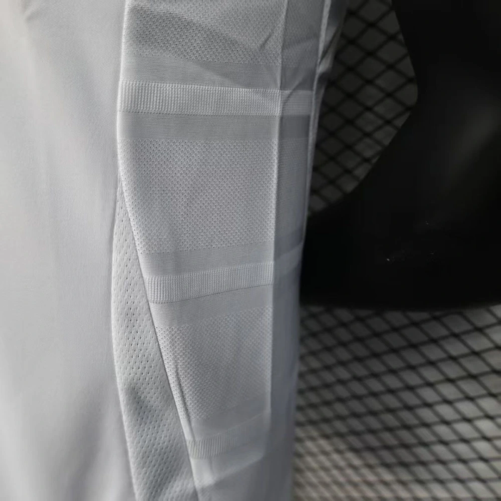 Liverpool's second away player edition football jersey for 2025-2026 - 图片 3